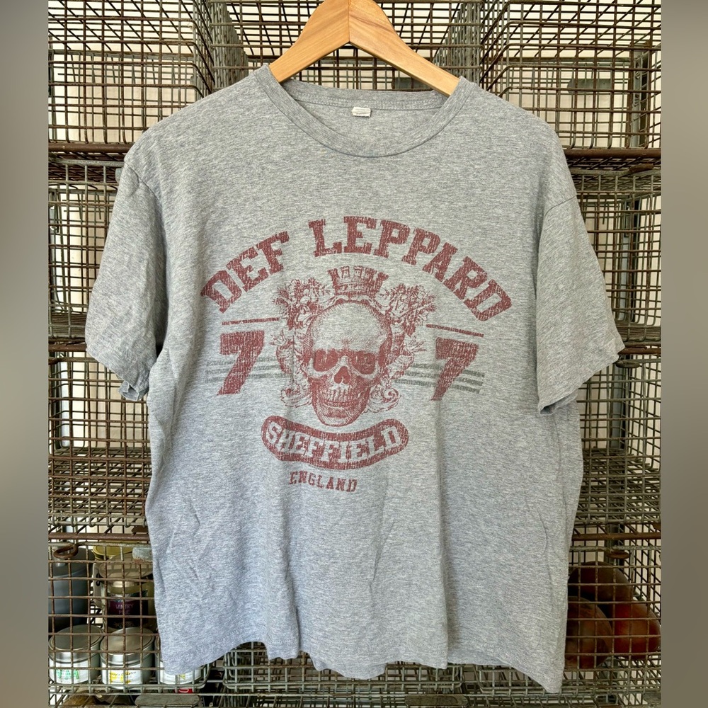RARE Vintage DEF LEPPARD Sheffield England TEE